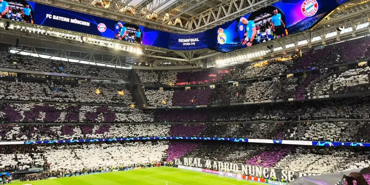 Vista aérea del Santiago Bernabéu con overlay de mapas de calor y estadísticas